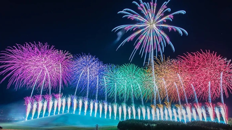 北海道芸術花火　2024　モエレ沼公園